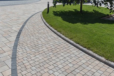 BRUK-BET LOGO KOSTKA GR. 6 COLOR-MIX/MULTIGRAN